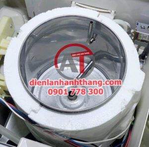 Hình ảnh cây nước nóng bụi bẩn