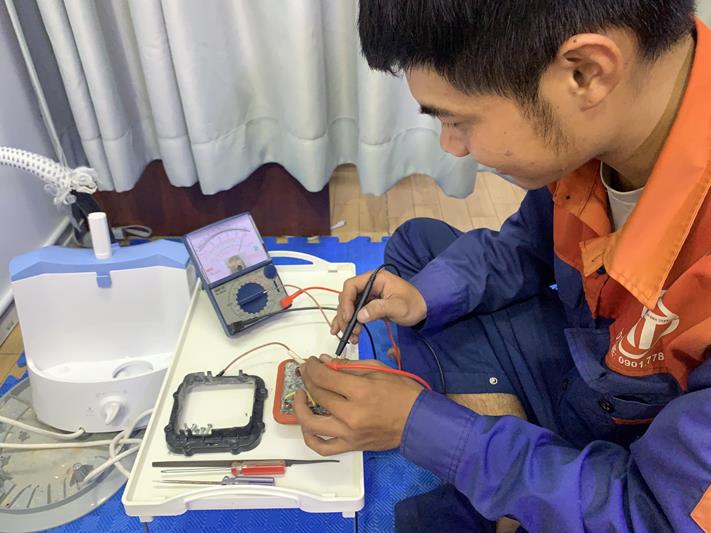 Sửa chữa bàn ủi hơi nước tại nhà tphcm Điện lạnh Anh Thắng