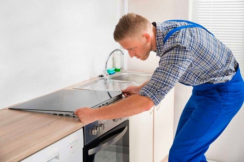 Vị trí lắp bếp từ bị ẩm