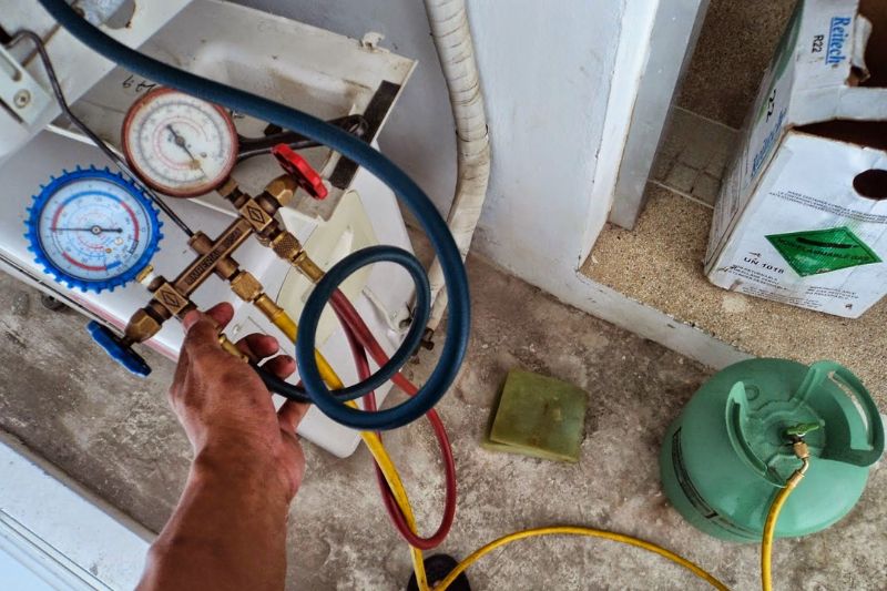 gas lạnh bị rò rỉ