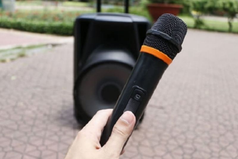 loa kẹo kéo không nhận micro