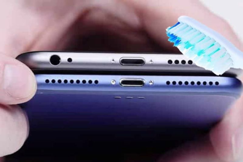 vệ sinh loa iphone