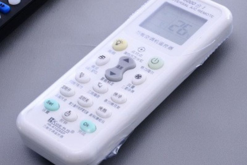 dùng bao bảo vệ cho remote
