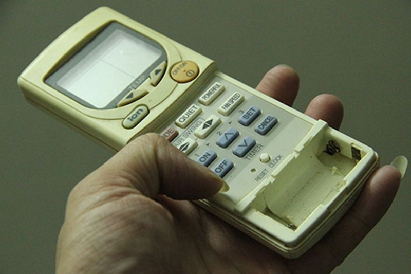 remote quá cũ