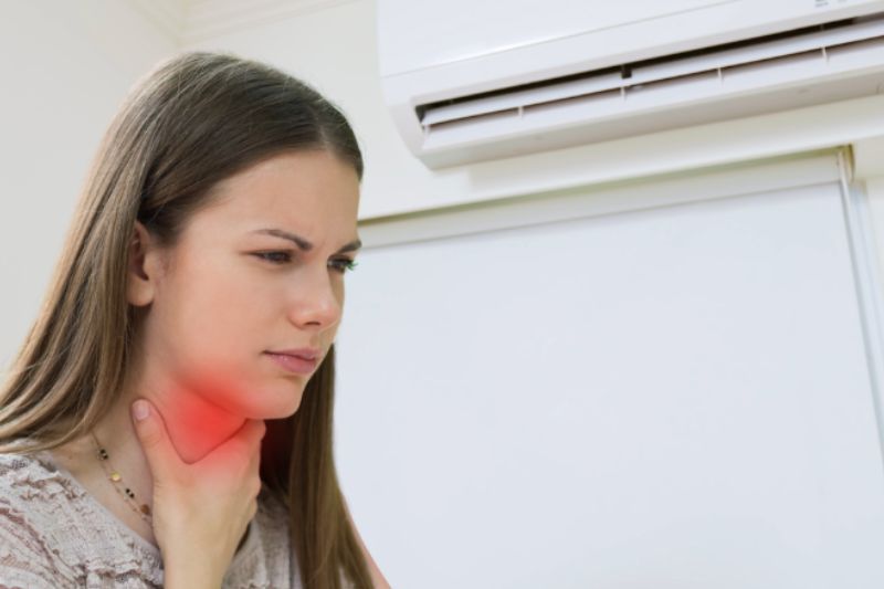 khô họng khi nằm máy lạnh