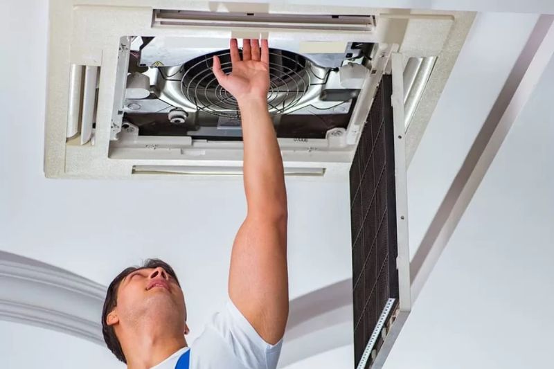 lý do nên vệ sinh máy lạnh âm trần