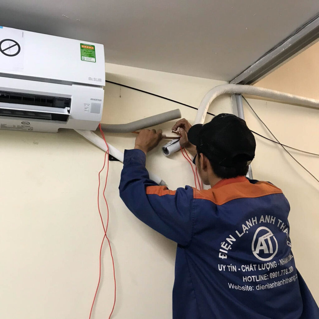 Tháo lắp máy lạnh trang chủ DLAT