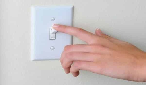 Cách Điều Khiển Máy Lạnh Electrolux Tiết Kiệm Điện Chi Tiết 2025 Aptomat Điện lạnh Anh Thắng