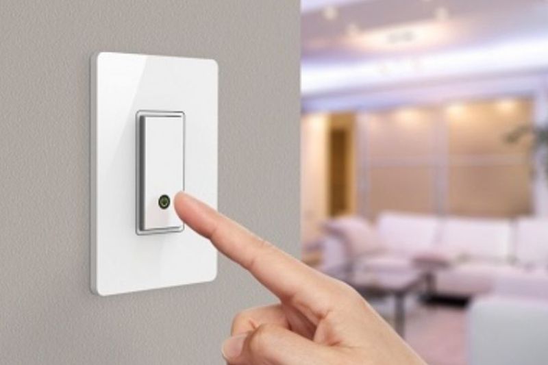 tắt máy lạnh bằng cầu dao