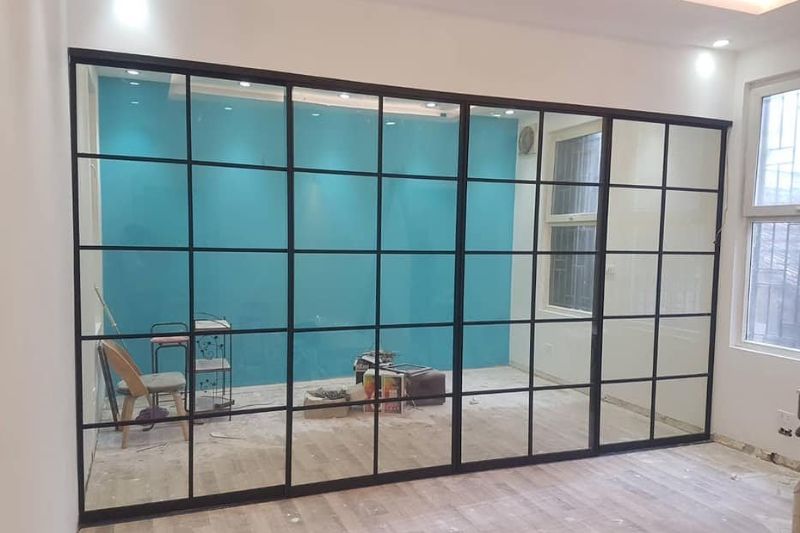 Cách Làm Phòng Kín Để Lắp Máy Lạnh Đơn Giản Và Hiệu Quả Nhất 2025 vách ngăn