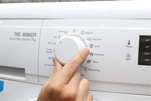 Chọn chu trình giặt máy giặt Electrolux