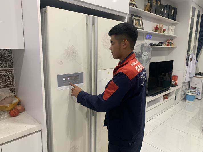 Sửa tủ lạnh giá rẻ Điện lạnh Anh Thắng
