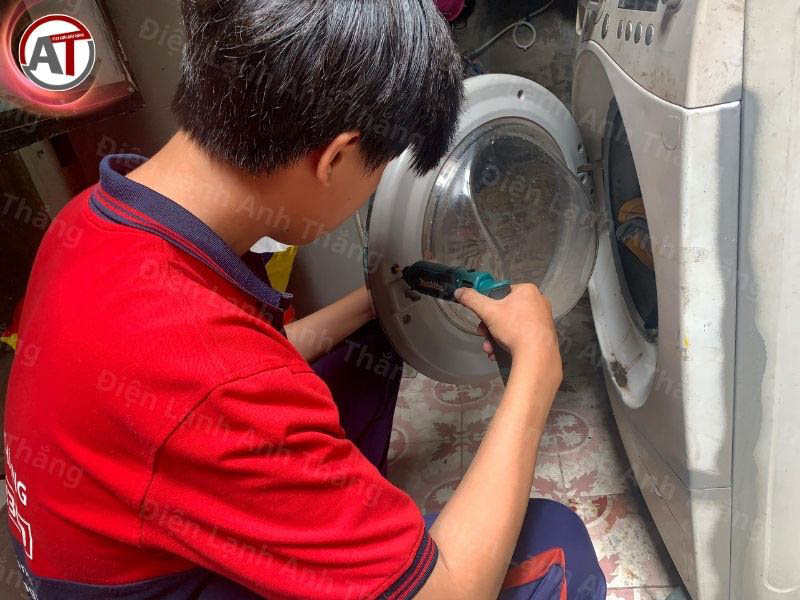 dịch vụ thay tay nắm cửa máy giặt Điện lạnh Anh Thắng