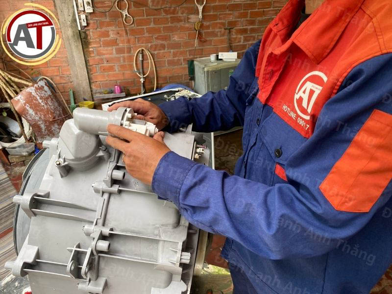 Thay Motor Xả Máy Giặt TPHCM Nhanh Gọn, Chuẩn Kỹ Thuật 2026 thay motor xả máy giặt uy tín Điện lạnh Anh Thắng