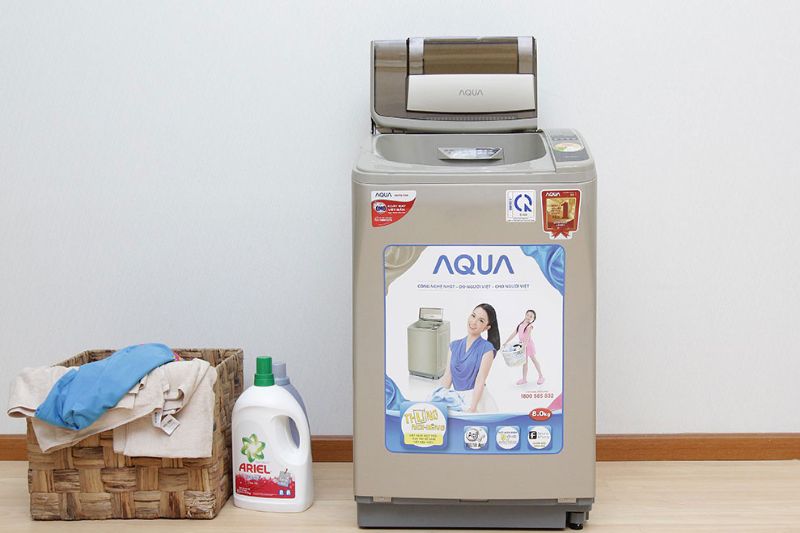 aqua lồng nghiêng