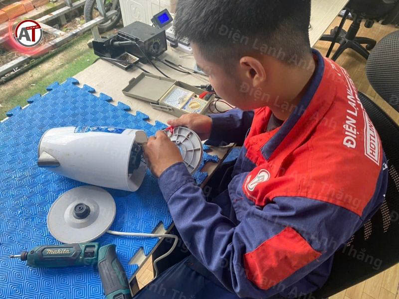 Sửa Ấm Đun Siêu Tốc Giá Tốt, Chuyên Nghiệp, Bảo Hành Uy Tín 2026 sửa ấm đun siêu tốc tại tphcm Điện lạnh Anh Thắng