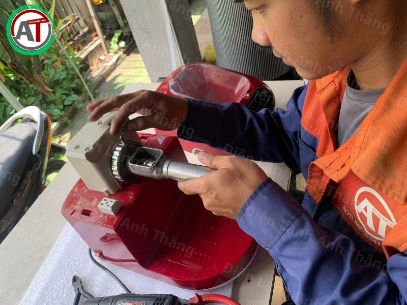 Nhận Sửa Máy Ép Dầu Gia Đình Và Máy Ép Dầu Thực Phẩm Tại TPHCM 2026 sửa máy ép dầu tại tphcm Điện lạnh Anh Thắng