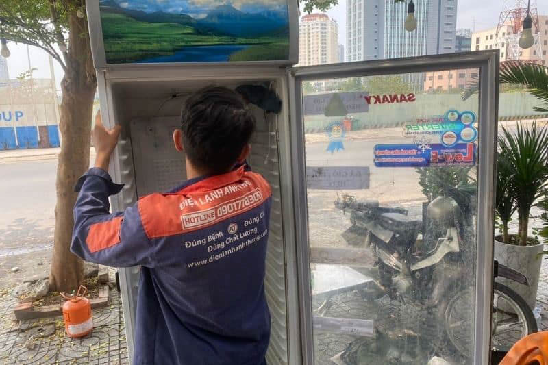 Sửa tủ mát giá rẻ Điện lạnh Anh Thắng