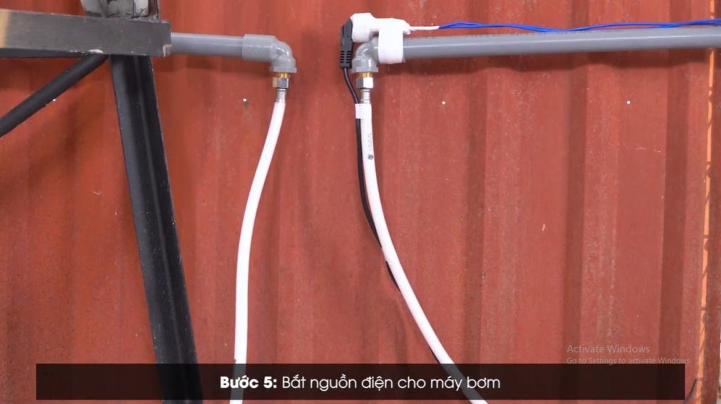 Bắt nguồn điện cho máy bơm
