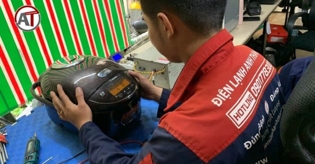 Nhận Sửa Nồi Cơm Điện Nhật Cắm Nhầm 220V Giá Rẻ Ngay Tại Nhà 2025 dịch vụ sửa nồi cơm điện nhật cắm nhầm 220v uy tín Điện lạnh Anh Thắng