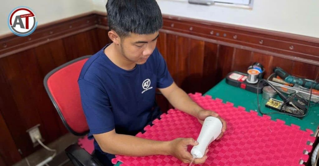 Vì Sao Máy Tăm Nước Bơm Không Chạy? Cách Khắc Phục Triệt Để 2026 sửa chữa máy tăm nước Điện lạnh Anh Thắng