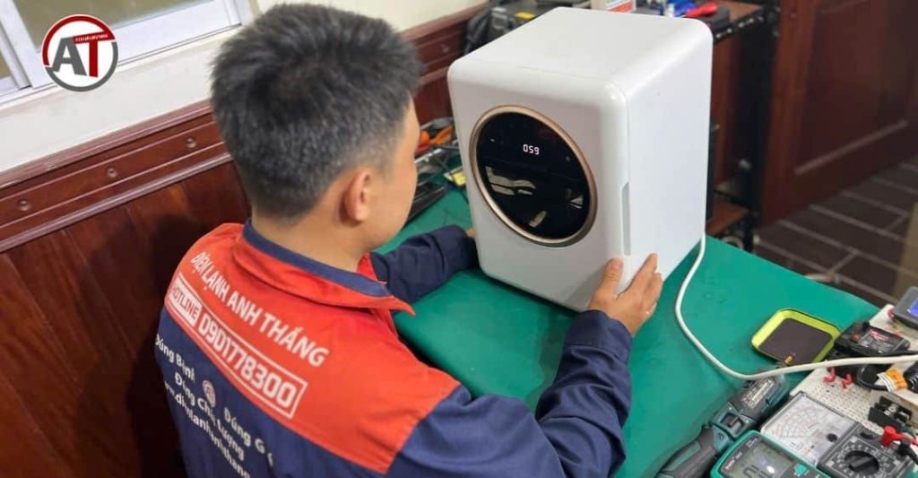 Xử Lý Máy Tiệt Trùng Bình Sữa Tự Tắt Khi Vẫn Đang Hoạt Động 2026 sửa chữa máy tiệt trùng bình sữa Điện lạnh Anh Thắng