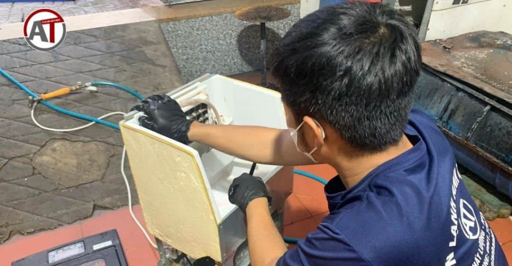 Vệ Sinh Máy Làm Đá Chuyên Nghiệp, Thực Hiện Nhanh Tại Chỗ 2026 vệ sinh máy làm đá giá rẻ Điện lạnh Anh Thắng