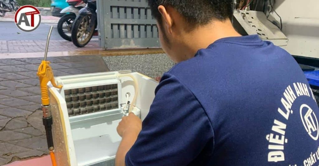 Vệ Sinh Máy Làm Đá Chuyên Nghiệp, Thực Hiện Nhanh Tại Chỗ 2026 vệ sinh máy làm đá uy tín Điện lạnh Anh Thắng