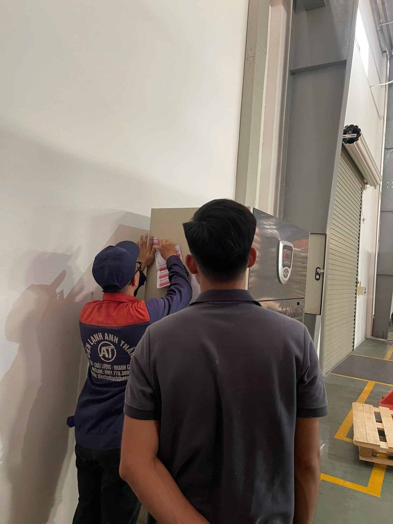 Máy hút ẩm báo lỗi E4 – Ghi nhận kiểm tra thực tế 2026 19 12 2025 sua may hut am bao loi e4 tinh long an