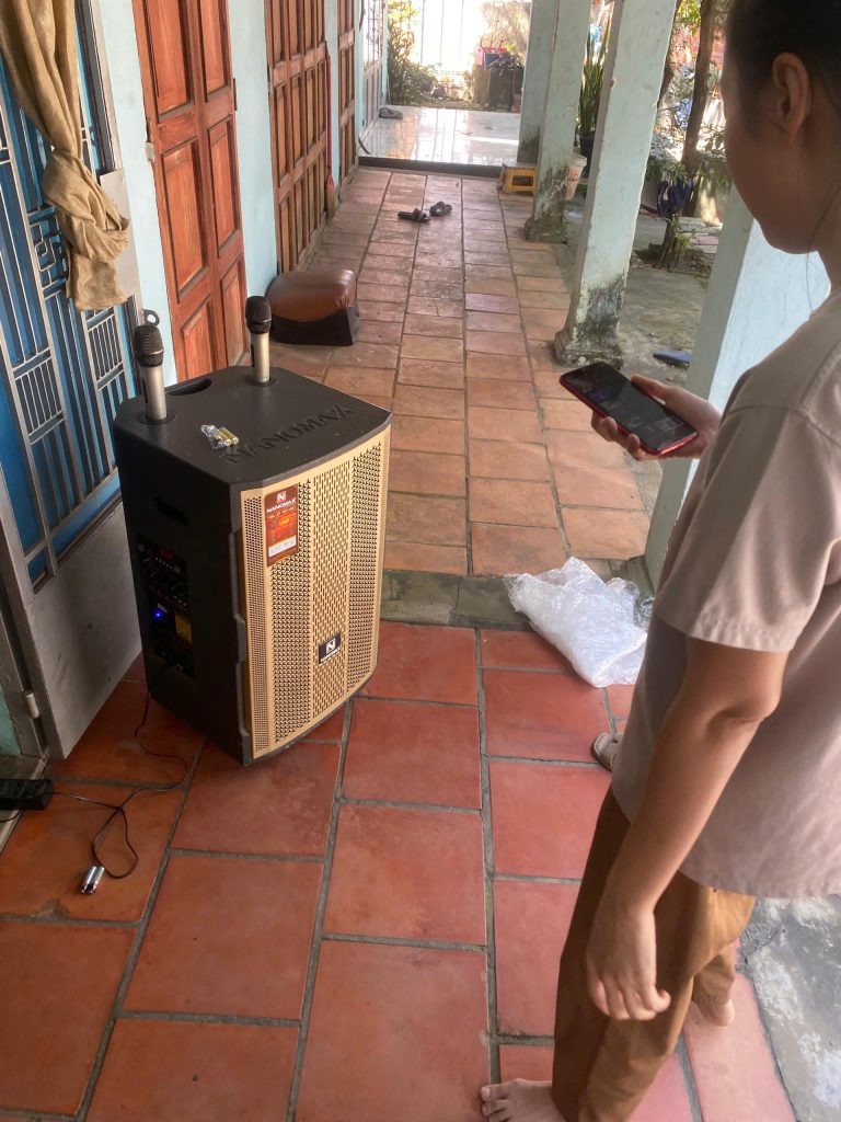 Loa mất tiếng đầu ra – Ca kiểm tra thực tế 2026 21 12 2025 sua loa bi giat tieng khi mo lon binh duong.jpg