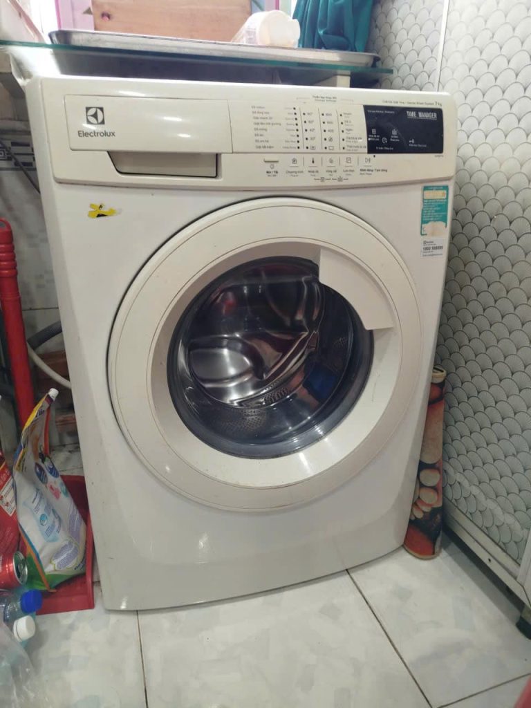 Máy giặt Electrolux hoạt động không ổn định – Ca kiểm tra thực tế 2026 22 12 2025 kiem tra may giat go vap.jpg