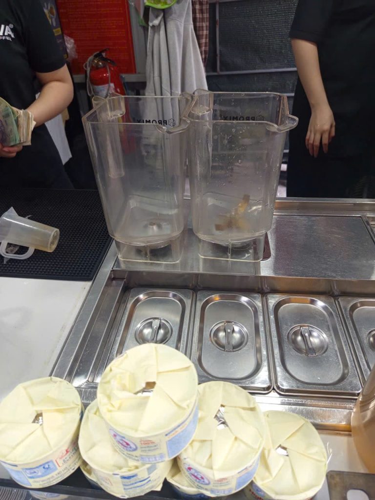 Máy xay sinh tố rung mạnh khi vận hành – Ca kiểm tra thực tế 2026 22 12 2025 sua may xay sinh to lam cot may binh chanh.pjg