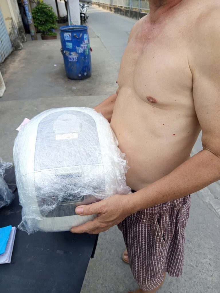 Nồi cơm điện bị thiêu cơm – Ca kiểm tra thực tế 2026 22 12 2025 sua noi com dien bi thieu com quan 12.jpg