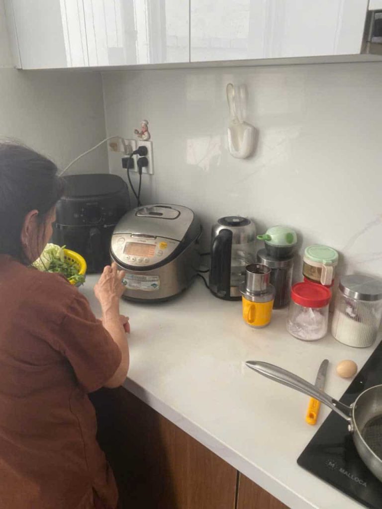 Nồi cơm điện Tiger không ổn định điều khiển – Ca kiểm tra thực tế 2026 22 12 2025 sua noi com dien tiger quan 1.jpg