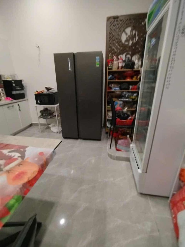 Tủ lạnh cần kiểm tra vận hành – Ca kiểm tra thực tế 2026 24 12 2025 kiem tra tu lanh khong lanh quan 12.JPG