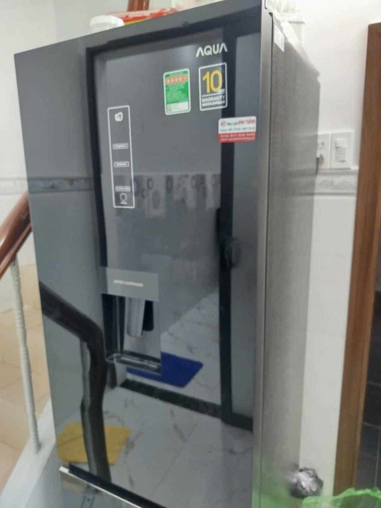 Tủ lạnh Aqua không sáng đèn ngăn mát – ca kiểm tra thực tế 2026 25 12 2025 sua tu lanh aqua phu nhuan.jpg