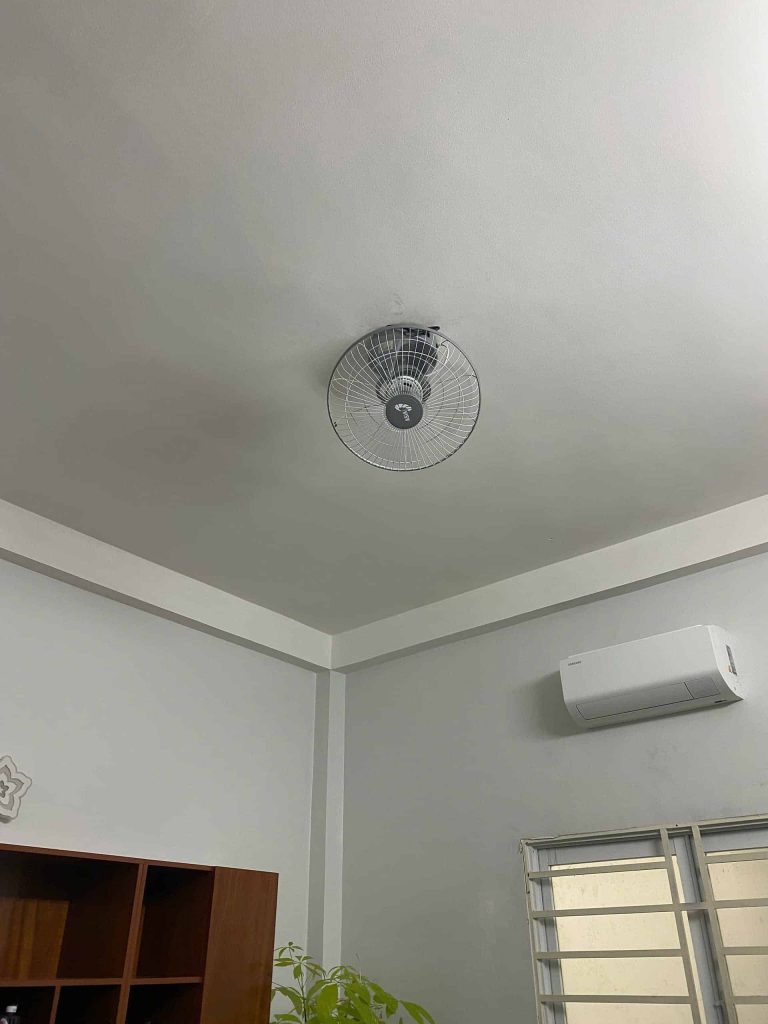 Quạt điện treo trần Asia không hoạt động ổn định – Ca kiểm tra thực tế 2026 26 12 2025 sua quat dien treo tran asia quan 6.jpg