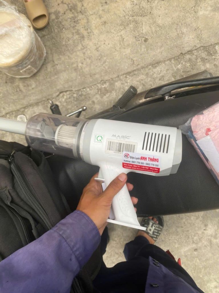 Máy hút bụi bám bụi dày – Ghi nhận kiểm tra thực tế 2026 27 12 2025 ve sinh may hut bui quan 7.JPG