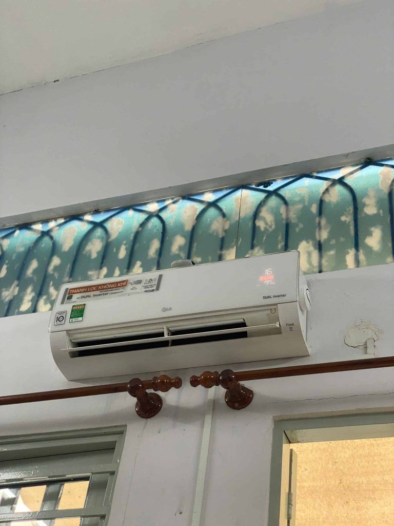 Máy lạnh bám bẩn sau thời gian sử dụng – Ca kiểm tra thực tế 2026 27 12 2025 ve sinh may lanh quan 3.jpg