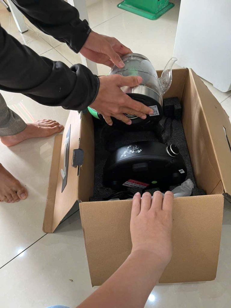 Bình đun siêu tốc mất nguồn – Ca kiểm tra thực tế 2026 28 12 2025 sua binh dun sieu toc mat nguon tai cong ty.JPG