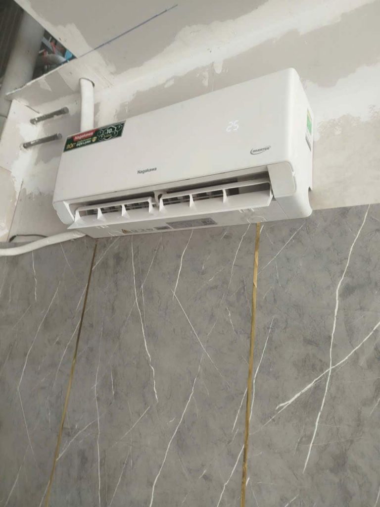 Máy lạnh lắp đặt mới, vận hành ổn định – Ca kiểm tra thực tế 2026 29 12 2025 sua lap may lanh binh chanh.jpg