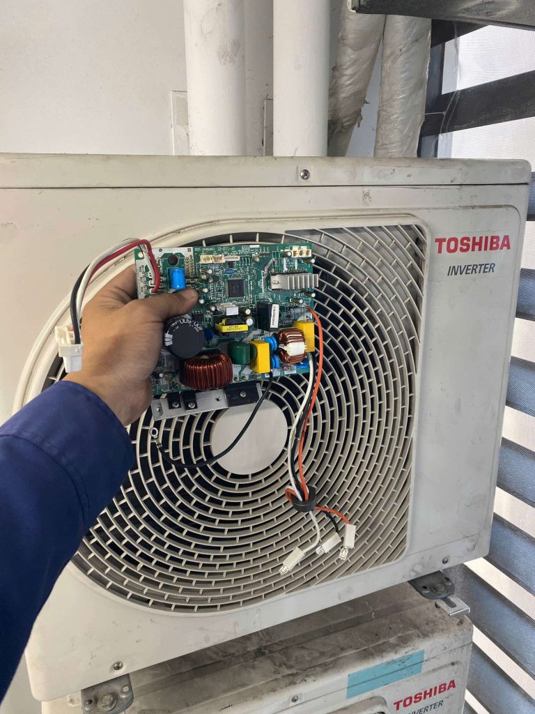 Máy lạnh không hoạt động dàn nóng – Ca kiểm tra thực tế 2026 29 12 2025 sua may lanh kiem tra binh tan.jpg 3