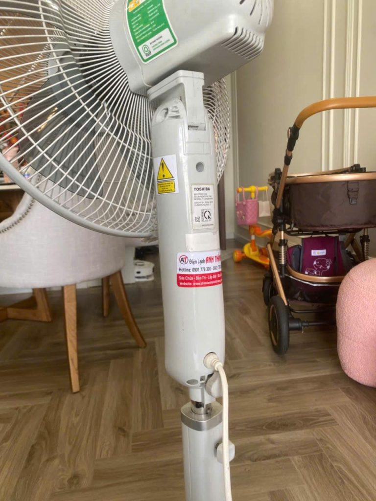Quạt điện quay yếu, hoạt động không ổn định – Ca kiểm tra thực tế 2026 29 12 2025 sua quat dien kiem tra quan 4.jpg