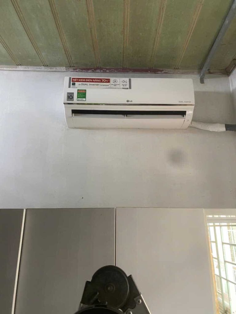 Máy lạnh cần vệ sinh sau thời gian vận hành liên tục – Ca kiểm tra thực tế 2026 04 01 2026 ve sinh may lanh lg quan 6.JPG