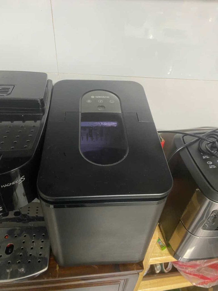 Máy làm đá cần kiểm tra bảo hành – Ca kiểm tra thực tế 2026 05 01 2025 sua may lam da bao hanh quan 8.jpg