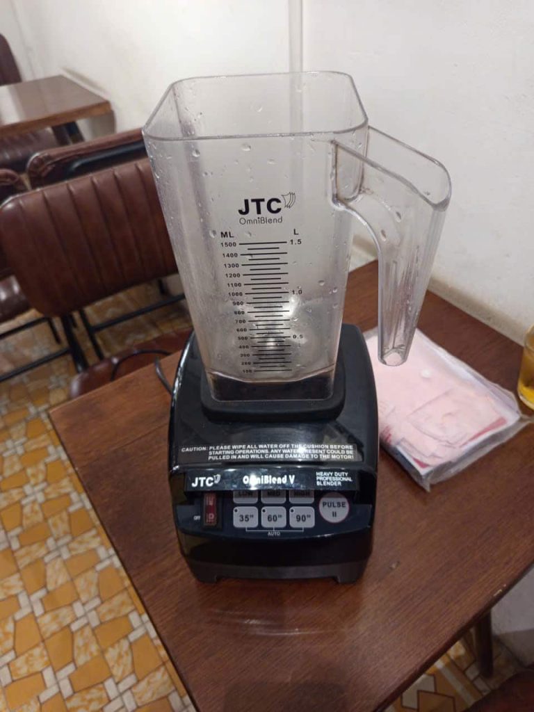 Máy xay sinh tố phát tiếng ồn khi vận hành – Ca kiểm tra thực tế 2026 07 01 2025 sua may xay sinh to kiem tra cot bac quan 1.JPG