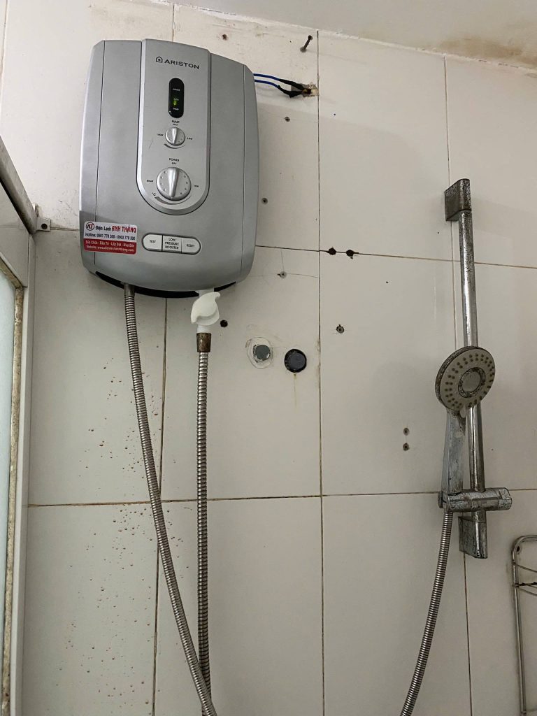 Máy nước nóng lắp đặt mới – Ca kiểm tra thực tế 2026 07 01 2026 sua may nuoc nong lap dat binh chanh.jpg 2