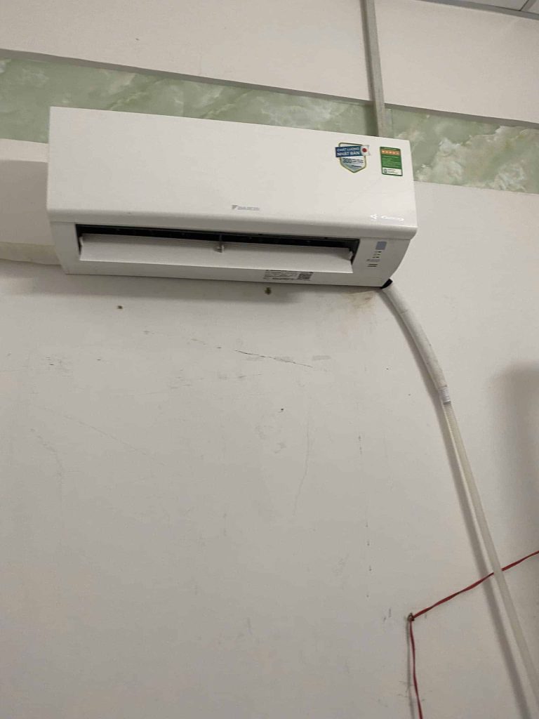 Máy lạnh kém lạnh do bám bẩn – Ca kiểm tra thực tế 2026 07 01 2026 ve sinh may lanh kem lanh binh tan.jpg