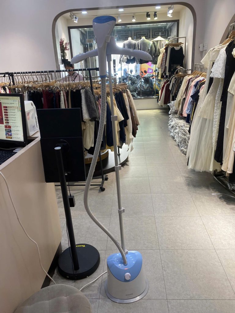 Bàn ủi hơi nước chảy nước khi sử dụng – Ca kiểm tra thực tế 2026 09 01 2026 sua ban ui hoi nuoc chay nuoc phu nhuan.JPG