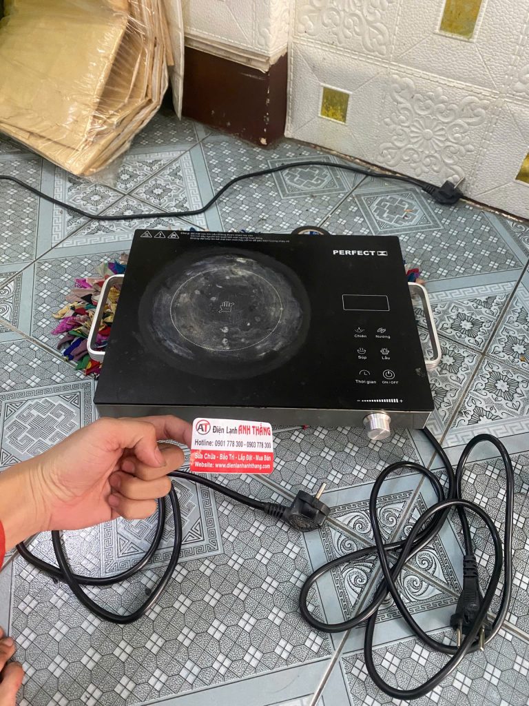 Bếp từ phát sinh vấn đề nguồn điện – Ca kiểm tra thực tế 2026 09 01 2026 sua bep tu thay day nguon quan 5.jpg 2